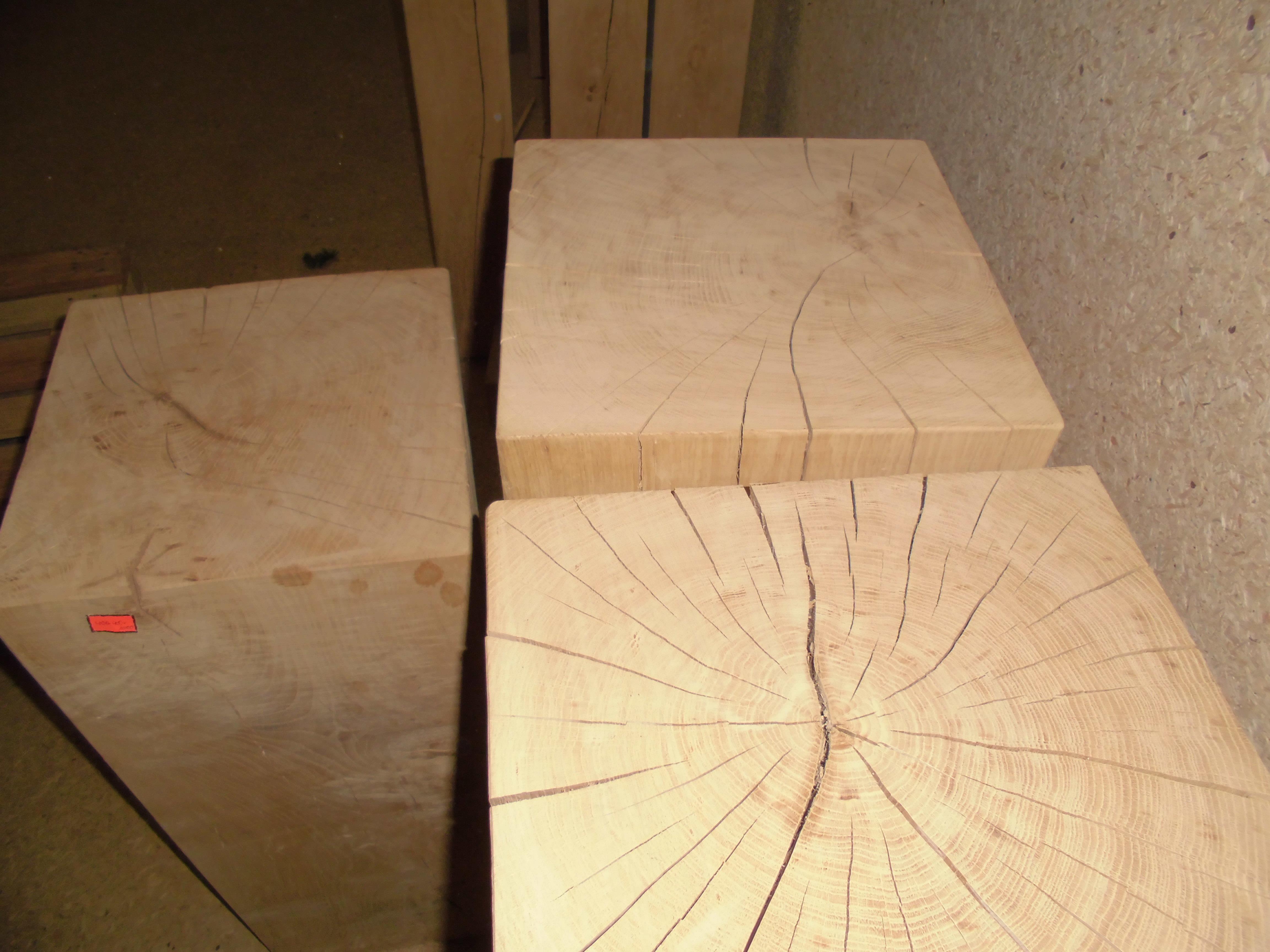 Eichenholzsäule gehobelt, geschliffen, angefast 25x25x80cm Eichenholzsäule gehobelt, geschliffen, angefast 25x25x80cm
